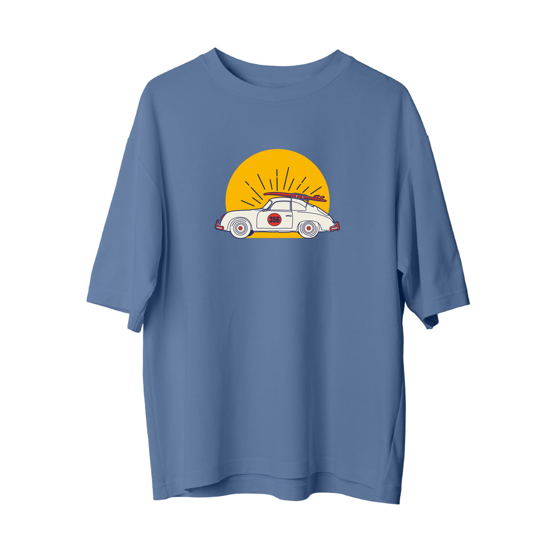 Car-30 - Oversize T-Shirt