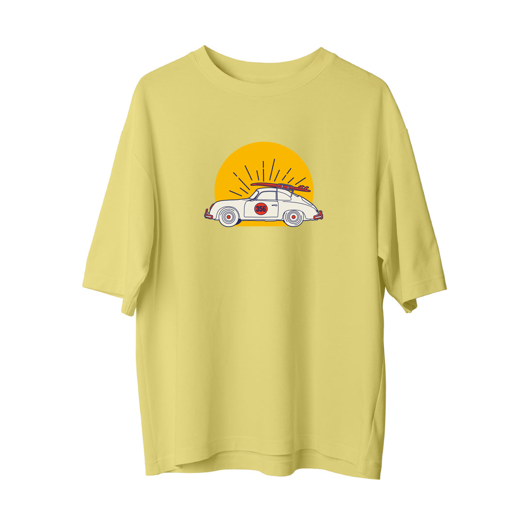 Car-30 - Oversize T-Shirt